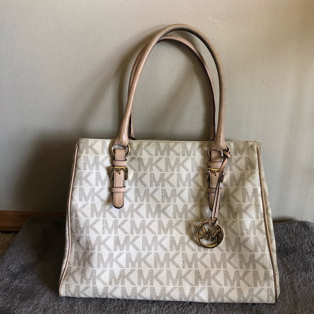 Michael Kors purse